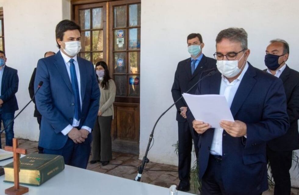 Gustavo Aguirre juró como nuevo ministro de seguridad de la provincia