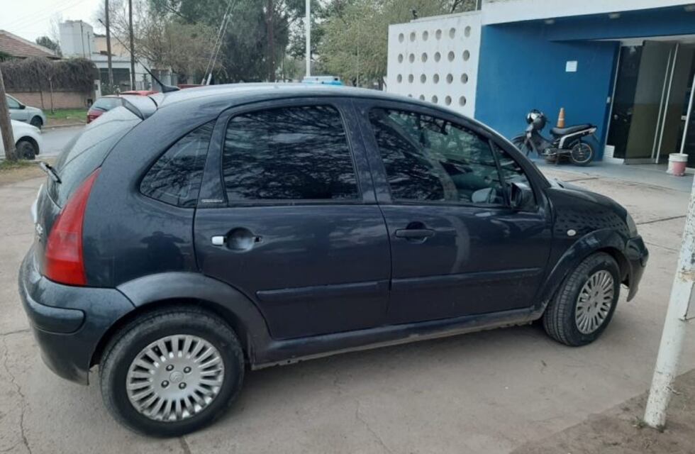 Robaron en barrio Argüello, huyeron y los atraparon cerca del Kempes