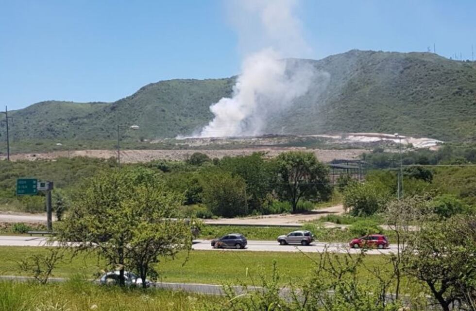 Basural: protesta de vecinos en el Cucú