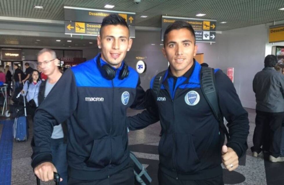 El plantel de Godoy Cruz ya está en Porto Alegre
