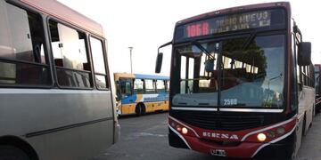 Prosigue el paro de colectivos\u002E