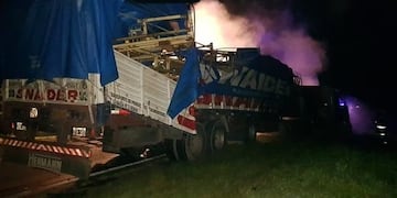 El transportista no pudo ser rescatado luego de la colisión\u002E (Reconquista Hoy)