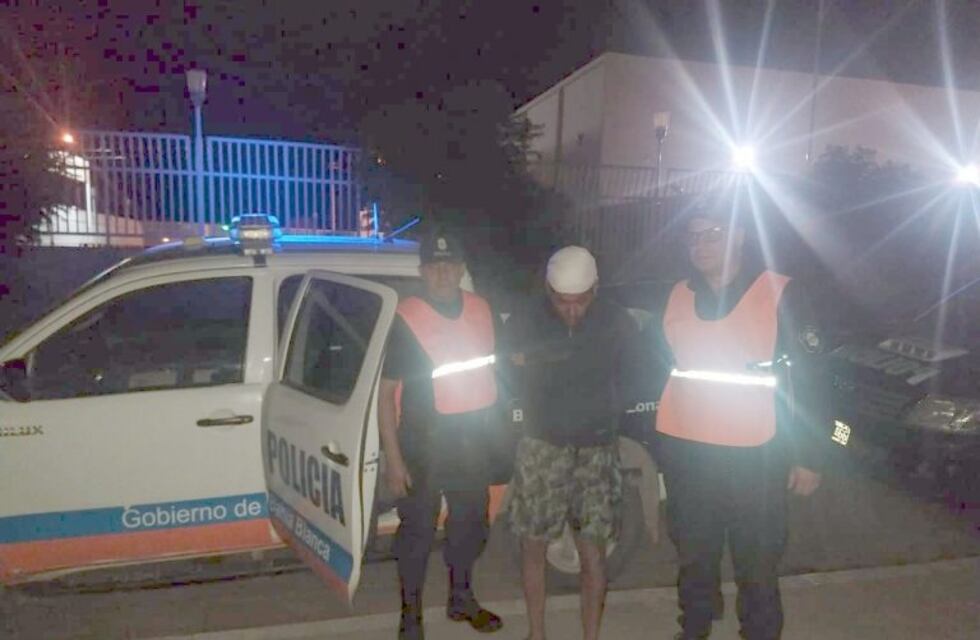 Su perro lo mordió y fue detenido mientras escapaba de la policía