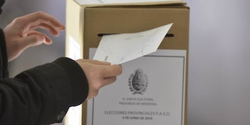 El voto en blanco preocupa a los precandidatos.