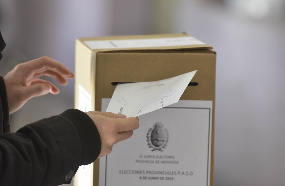 El ausentismo y el voto en blanco, dos variables que preocupan y exponen el hastío social