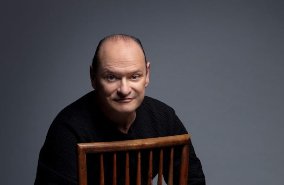 Carlos Belloso: "el fútbol permite hacer un corte transversal y ver mucha de la podredumbre que hay en la sociedad"