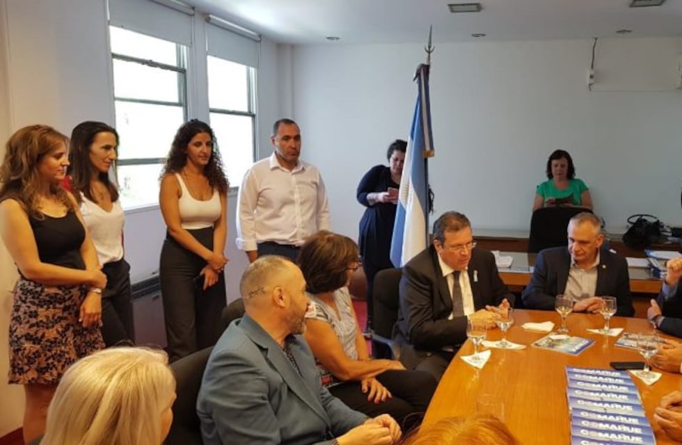 Quieren el aporte de la Unco para reconstruir la cultura nacional