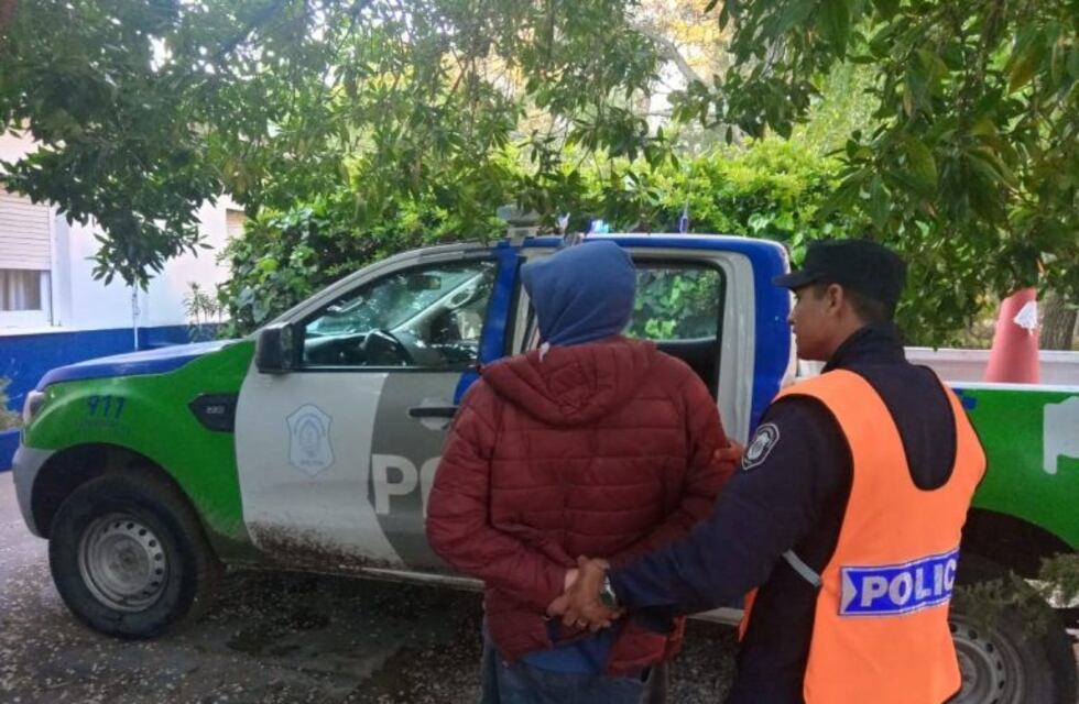 Pehuen Co: Tenía dos pedidos de capturas y fue detenido