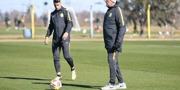 Rosario Central: Bauza delinea el equipo para el choque ante Talleres\u002E (CARC)
