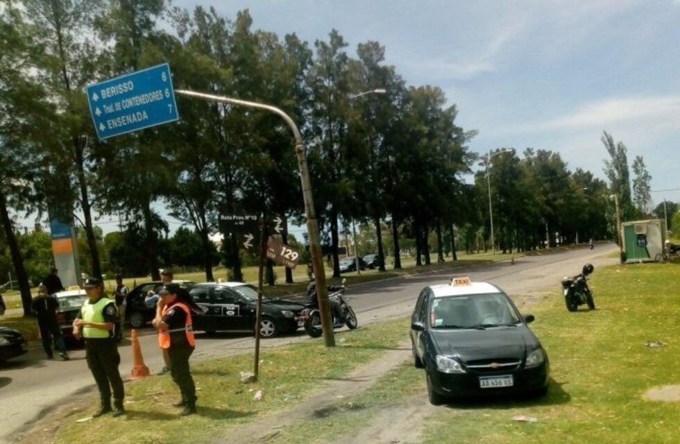 Berisso: taxistas protestan contra un impuesto al combustible