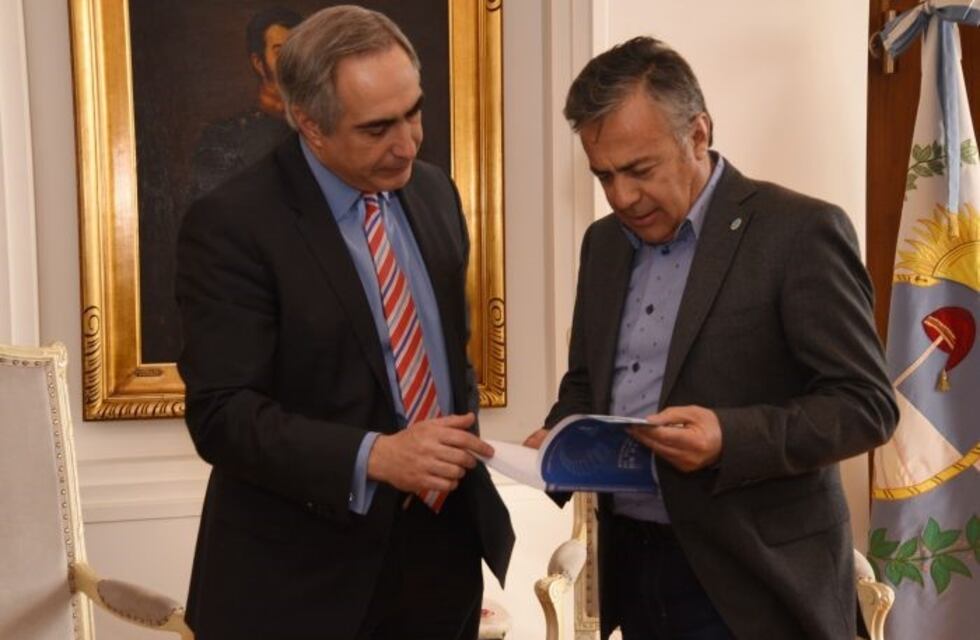 Cornejo recibió al precandidato presidencial chileno Chahuán para hablar sobre la conectividad