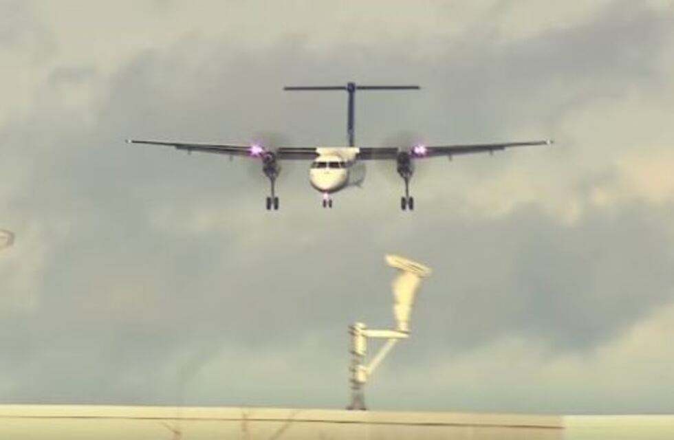 En Canadá, un avión aterrizó con vientos cruzados de 120 kilómetros por hora