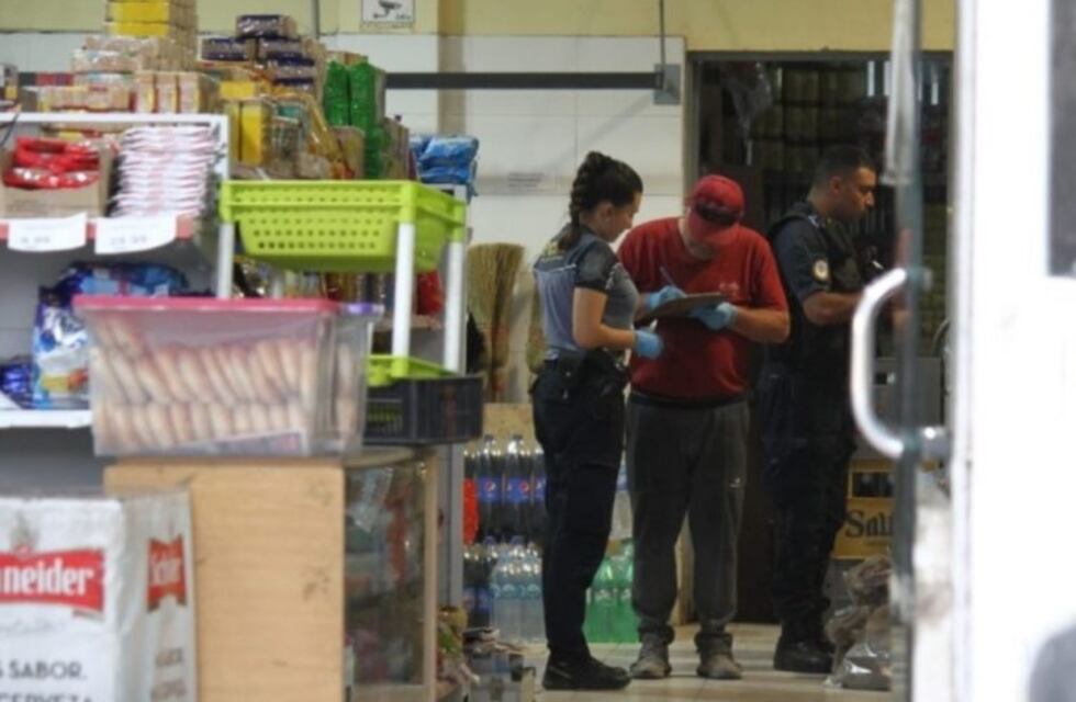 Asalto y toma de rehenes en un supermercado de Las Heras