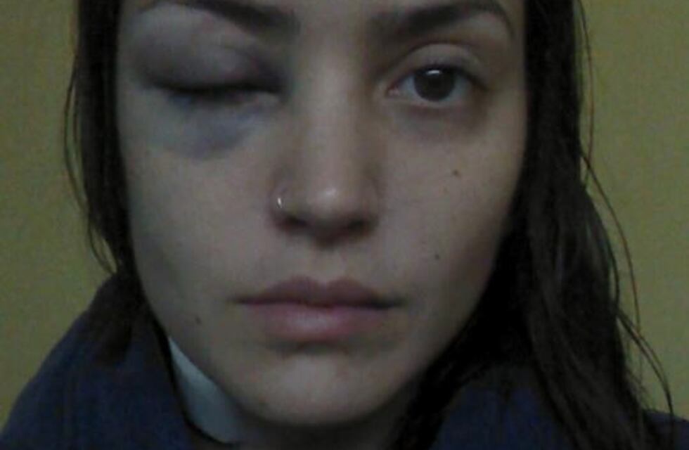 Una joven fotógrafa denunció que quisieron violarla a metros de la avenida 9 de Julio