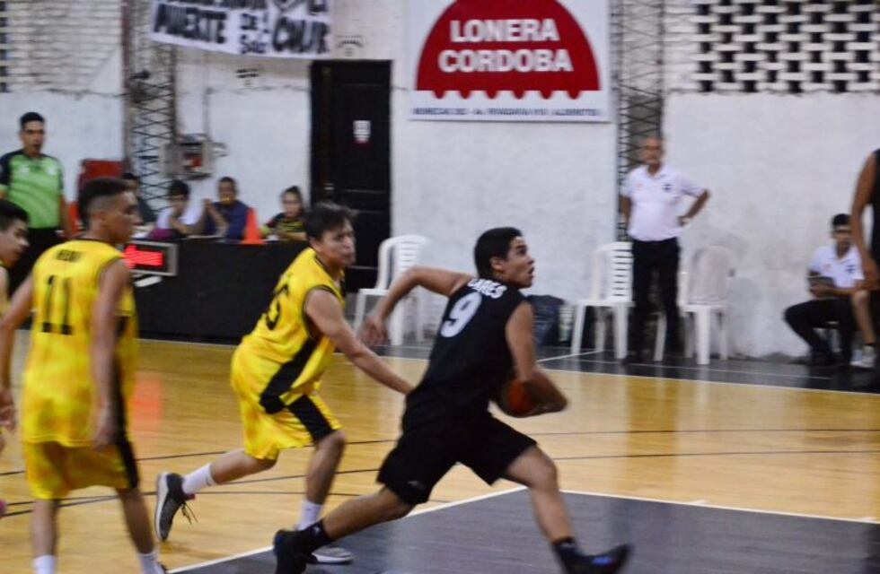 Torneo Federal: Estudiantes derroto a Talleres de Tafí Viejo por 89-70