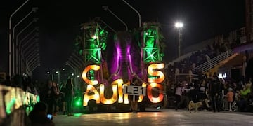 Fiesta Nacional de Carrozas Estudiantil Gualeguaychú 2019\nCrédito: Carrozas Estudiantil