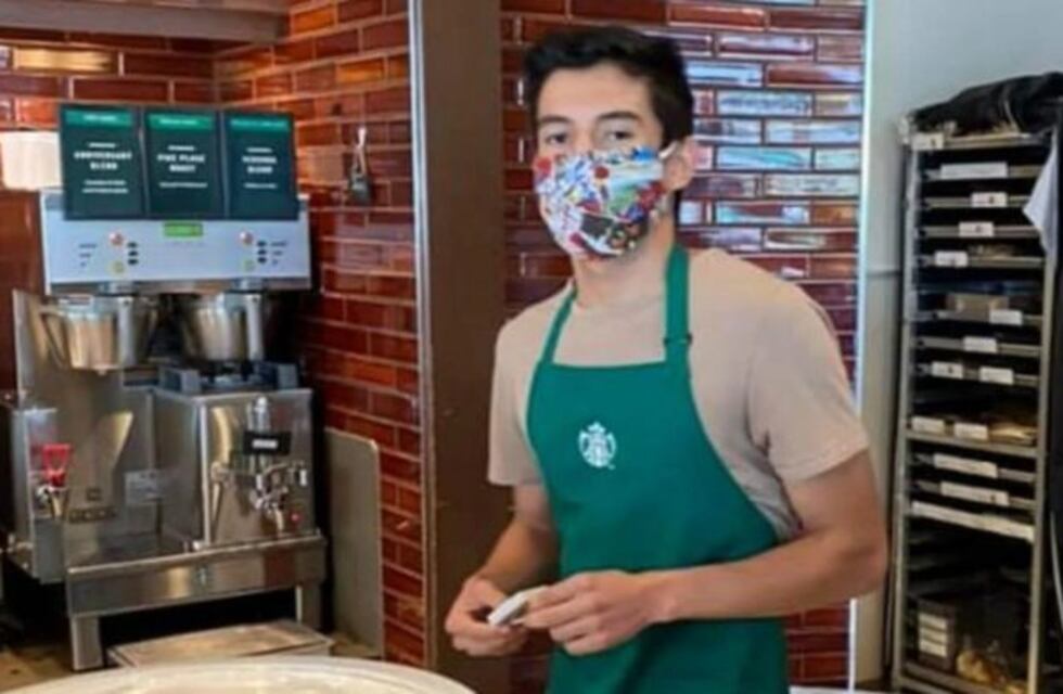 Lo escracharon por negarse a atender a una clienta sin barbijo y terminó recibiendo una enorme propina