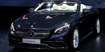 The Mercedes-Benz AMG S 65 Cabriolet debuts at the North American International Auto Show in Detroit, Monday, Jan. 11, 2016. (AP Photo/Paul Sancya) eeuu detroit salon internacional del automovil de detroit autos auto Mercedes Benz AMG S 65 Cabriolet