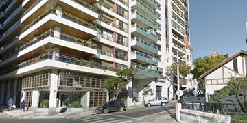 El robo se produjo en un inmueble de San Luis al 400\u002E (Street View)