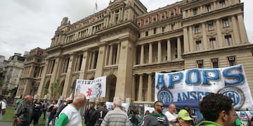 Jubilaciones: unas 150 mil personas podrían beneficiarse con el fallo de la Corte\u002E