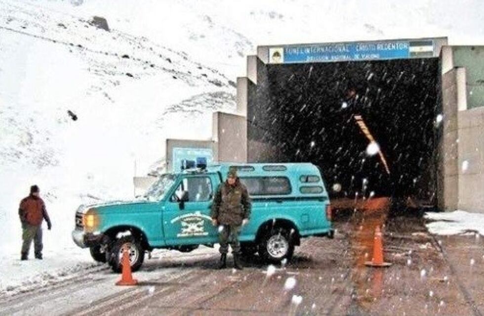 Cierran el túnel Cristo Redentor por temporal de nieve