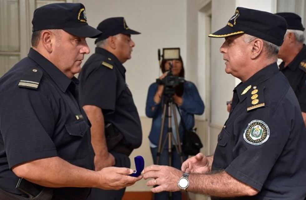 Entregaron medallas por los 25 años de servicio a la PEN