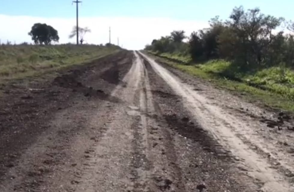 Productor entrerriano enripió por su cuenta la calle para poder sacar la producción