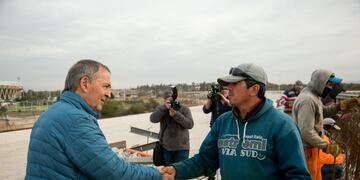 Juan Schiaretti respaldó a su exsecretario de Seguridad en medio de una recorrida por obras en Almafuerte\u002E