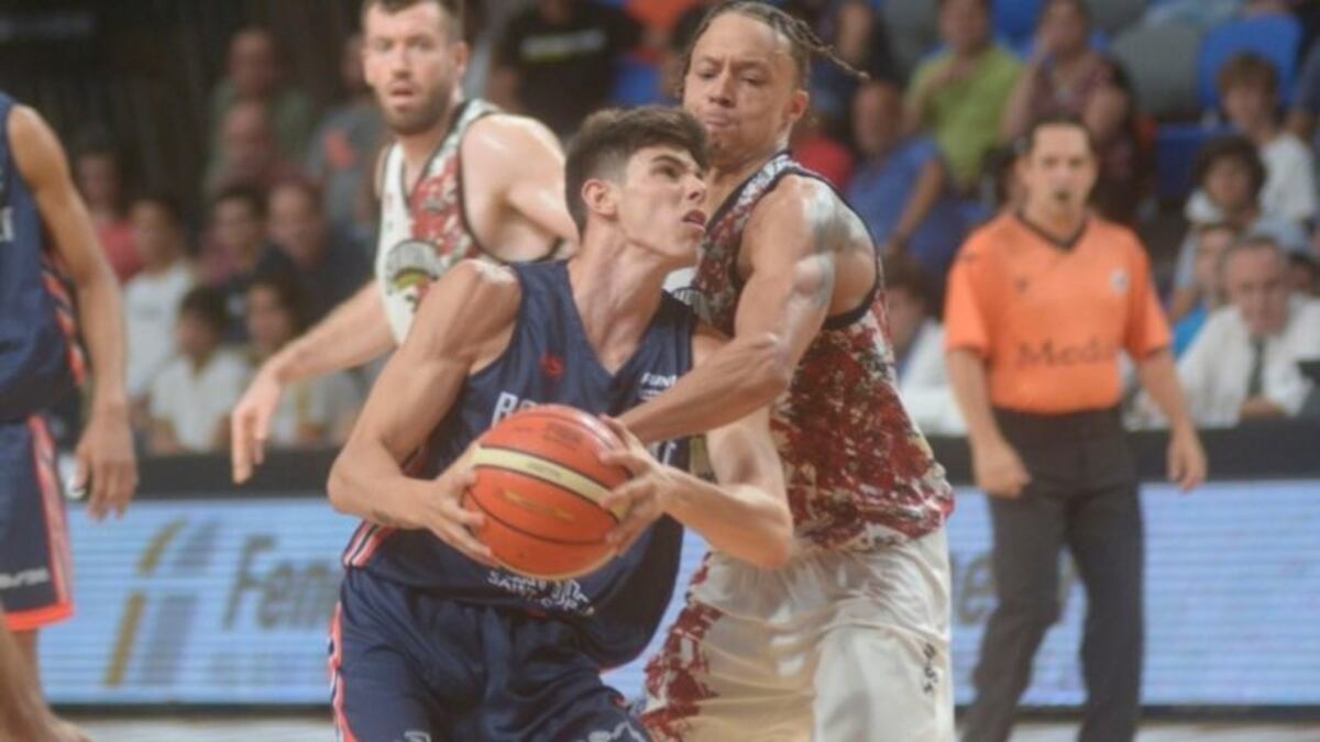 Bahía Basket ganó tras dos suplementarios