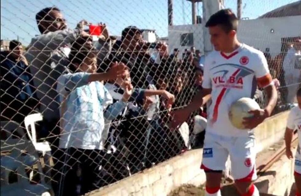 Dybala y su invitación para el partido a beneficio con estrellas