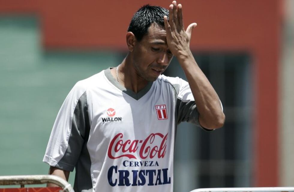 Coronavirus: el ex Boca "Ñol" Solano fue detenido en Perú por violar la cuarentena