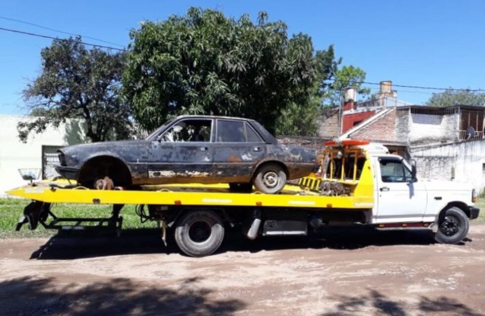 La Municipalidad levantó 15 autos abandonados en la ciudad