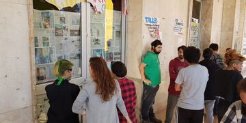 La toma del Pabellón Argentina se mantiene\u002E