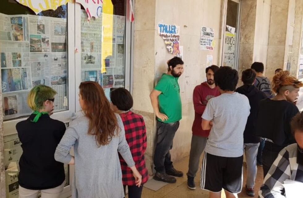 Por ahora no habrá orden de desalojo del Pabellón Argentina