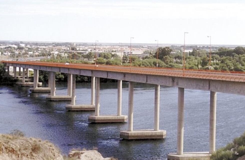 Clausuran el puente ferrocarretero por el coronavirus en Viedma