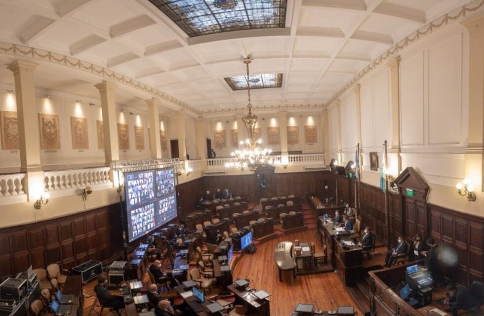 Diputados y senadores respaldan a Suarez en defensa de Portezuelo del Viento