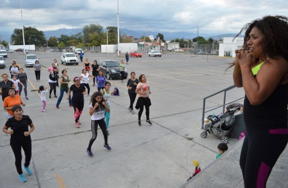 Vuelven las clases gratuitas de zumba y gimnasia en Salta