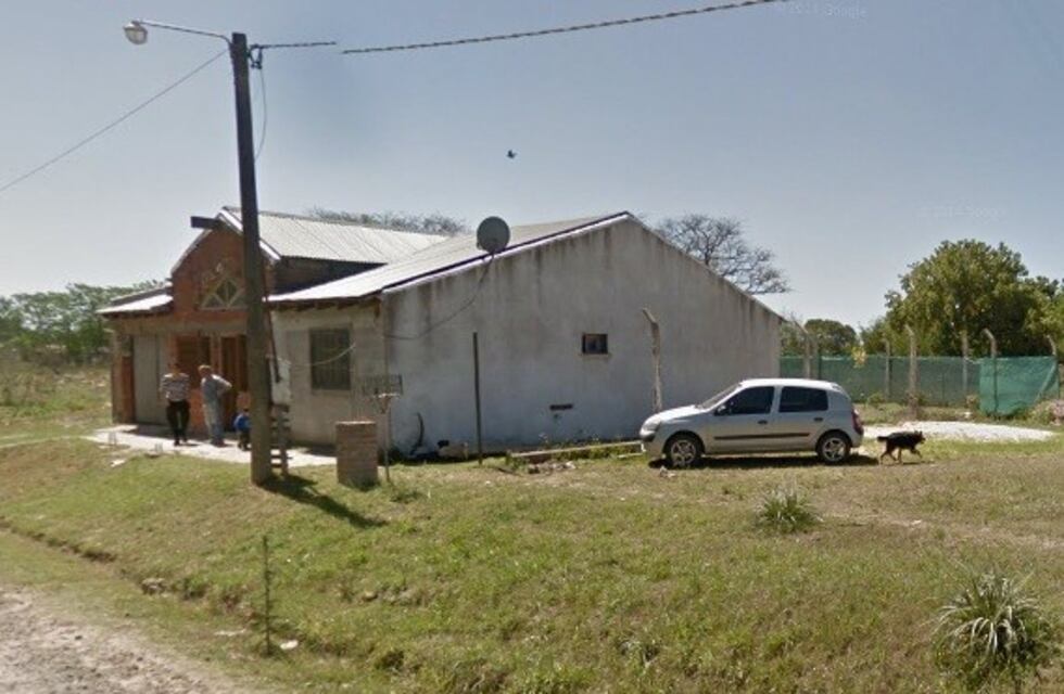 ¡Un fiasco! Forzó la ventana, entró a la casa y se llevó un cochecito para bebé y cañas de pescar