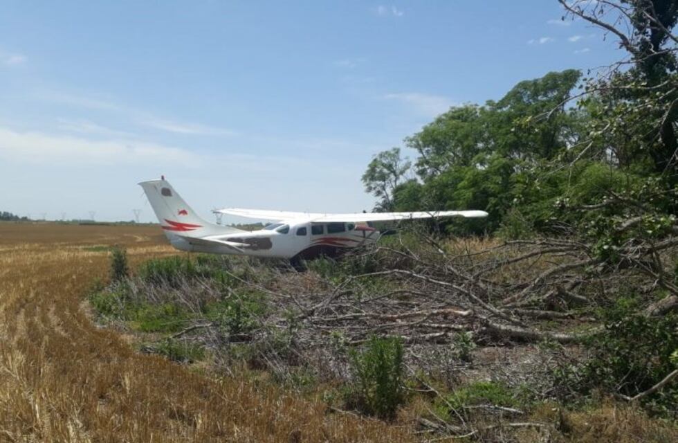 La Justicia federal pide investigar la avioneta abandonada en San Fabián