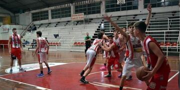 Torneo Interasociativo: en la noche del jueves se jugaron tres partidos