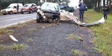 Un patrullero chocó de frente contra un camión en Santo Pipó