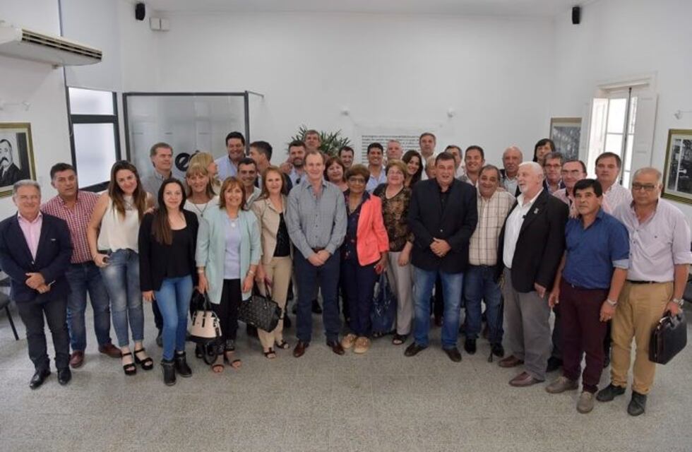 Piaggio respaldó el desdoblamiento de las elecciones provinciales