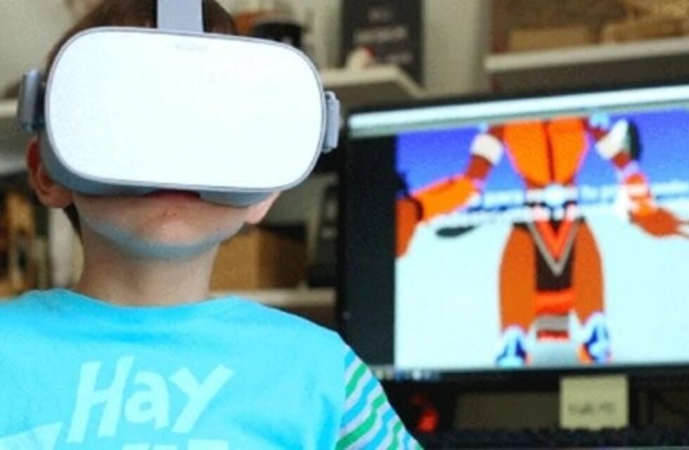 Inyección amigable: niños podrán usar "cascos 360" para vacunarse