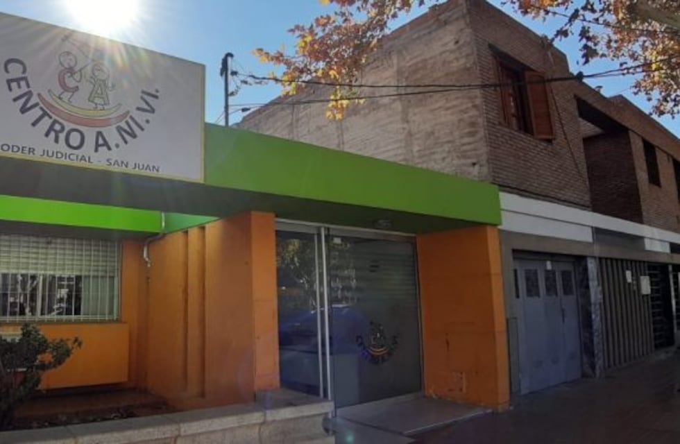 Investigan a un policía que le habría contagiado sífilis a su hijo