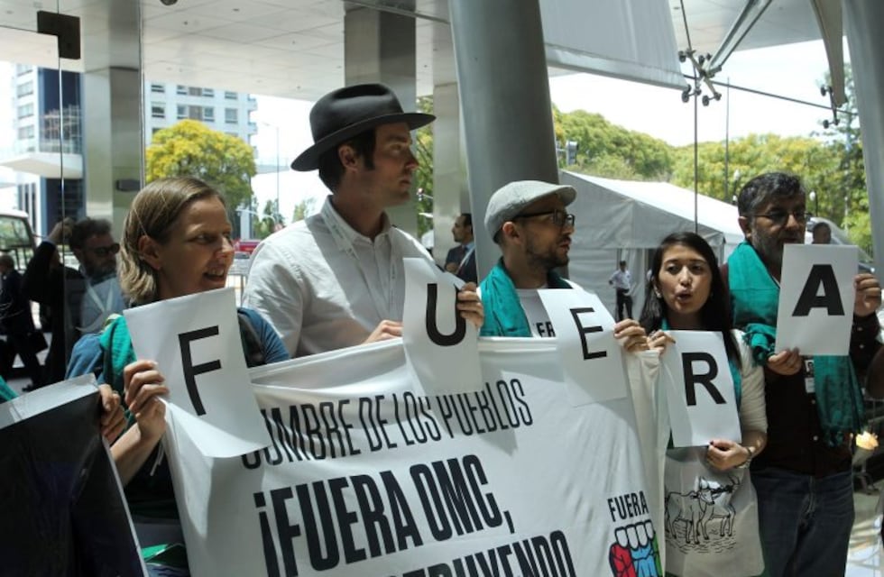 "Fuera OMC": manifestantes protestaron en la sede de la conferencia ministerial