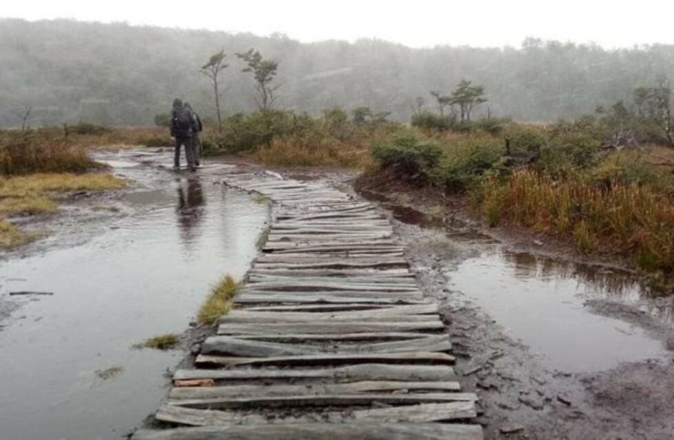 Piden extremar las medidas de precaución a quienes visiten la senda de laguna Esmeralda