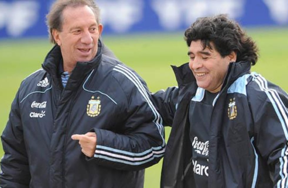 Carlos Bilardo cumple 84 años: así fue el homenaje de la familia de Diego Maradona