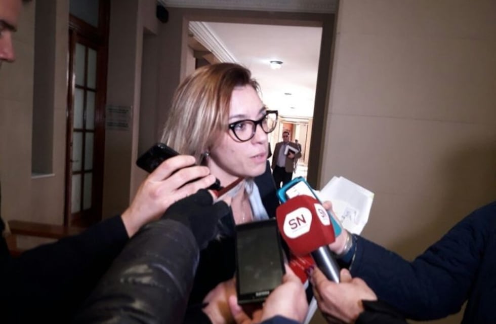 Con la presencia de Pullaro fue imputada a puertas cerradas la fiscal Martí por las escuchas ilegales