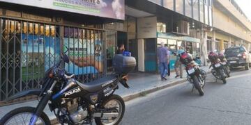 La víctima del crimen fue baleada en el local que tenía en la Galería Rivadavia. (@adn979fm)
