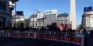 Reclaman mejoras salariales y $6\u002E500 por el subsidio interzafra\u002E